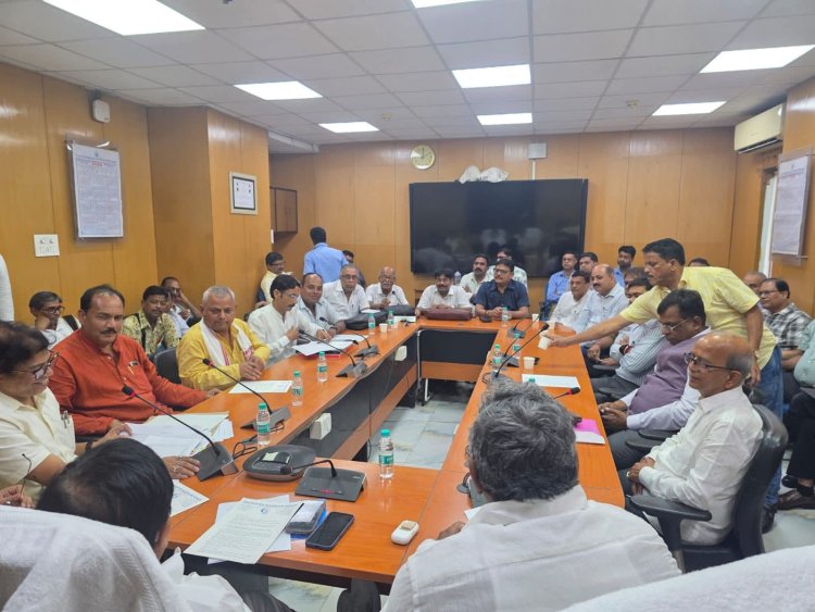 स्टील और जूट उद्योग के वेज एग्रीमेंट पर अहम बैठक, श्रमिक हितों पर हुआ मंथन