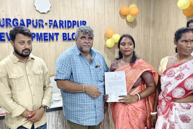    अन्नपूर्णा योजना के तहत पांडवेश्वर की 37 हजार महिलाओं को मिली ₹3,000 की आर्थिक सहायता
