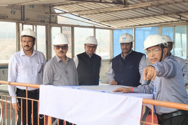 राजमहल क्षेत्र में खनन परिचालनों की समीक्षा, सुरक्षा और सतत उत्पादन पर जोर