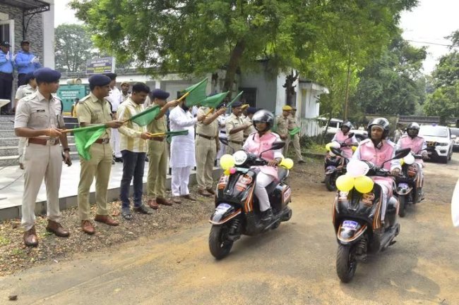 दुर्गापुर में महिलाओं की सुरक्षा के लिए ‘दुर्गा सुरक्षा स्क्वॉड’ का शुभारंभ